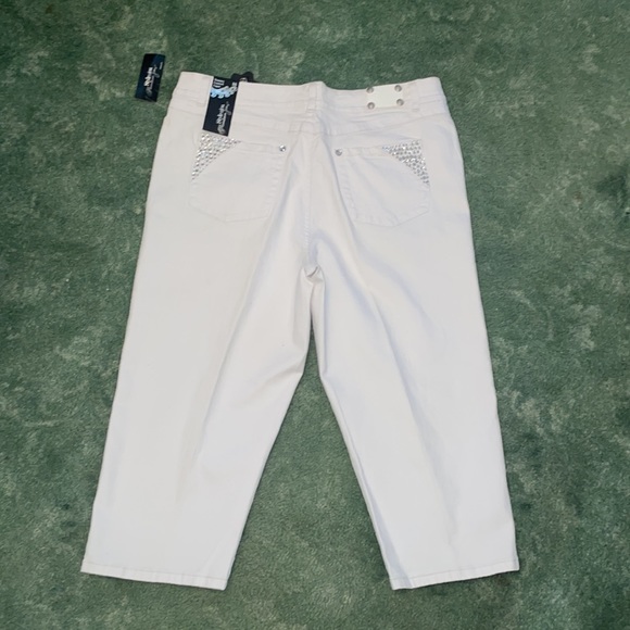 Style & Co. Premium Jeans White Capris size 16 - Picture 5 of 8